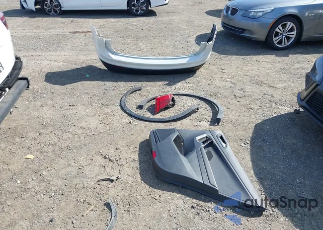 3VV2B7AX5JM131626: 42913836