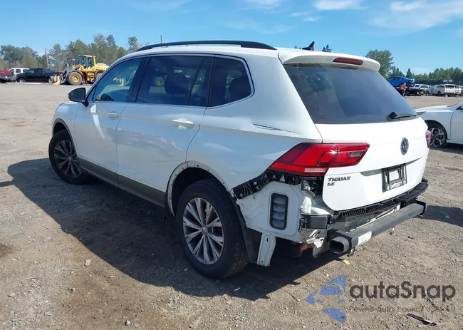 3VV2B7AX5JM131626: 42913836