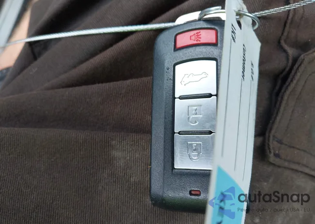 JA4AD3A34LZ028266: 42913839