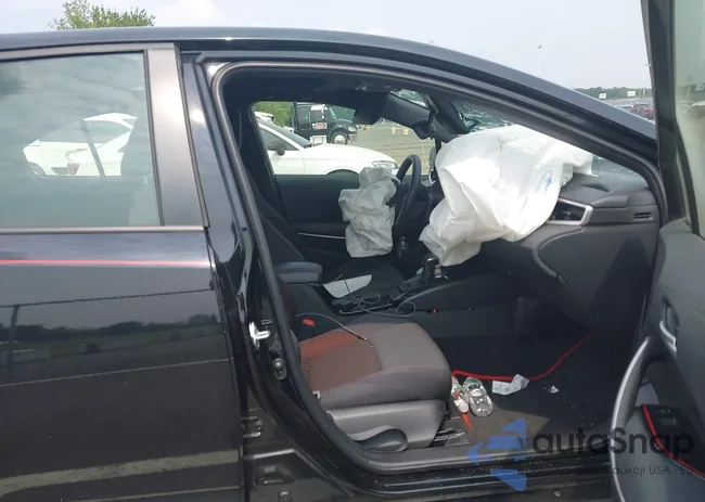 JTDBDMHE0PJ000900: 42913868