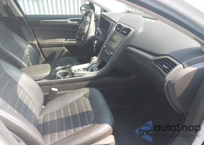 3FA6P0HR0DR109983: 42913317