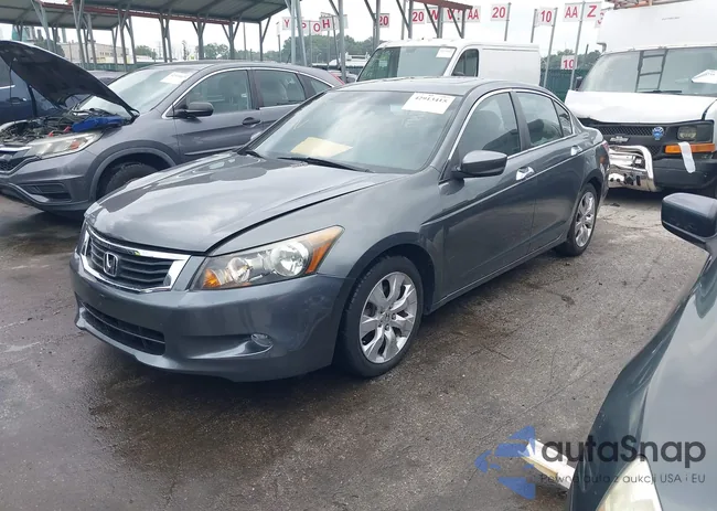 1HGCP36828A070386: 42913415