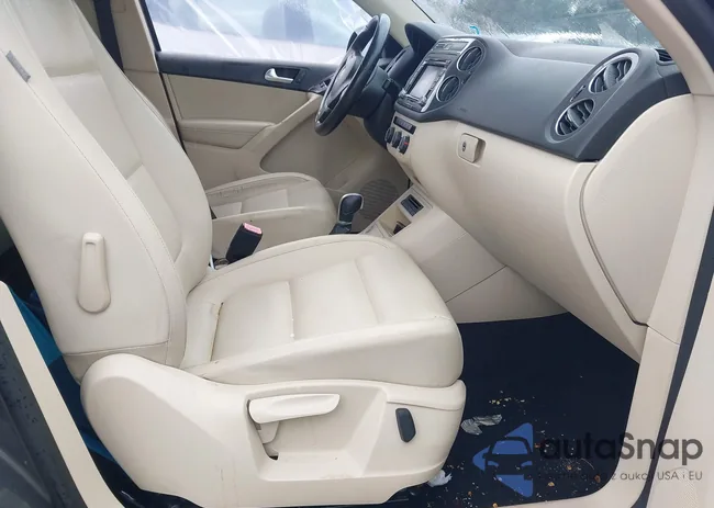 WVGAV3AX9EW625175: 42913465