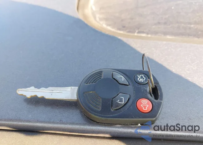 1FMCU0D70CKA40284: 42913482