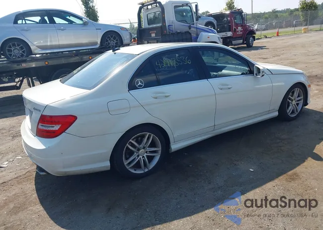 WDDGF8BB7CR213513: 42913536