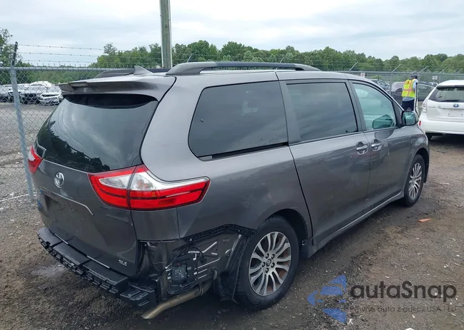 5TDYZ3DC8JS939975: 42913601