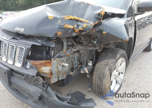 1C4NJDEB5ED570970: 42914494