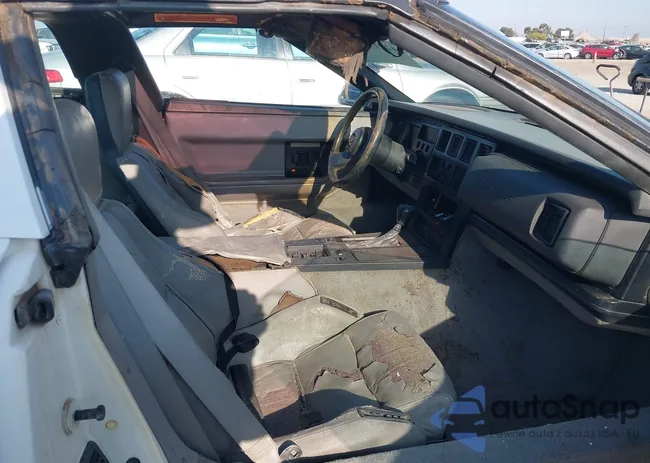 1G1YY2185J5100586: 42915681