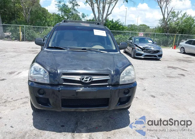 KM8JM12B69U047872: 42915700