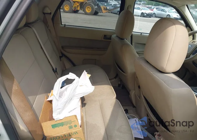 1FMCU9DG8AKD30421: 42915281