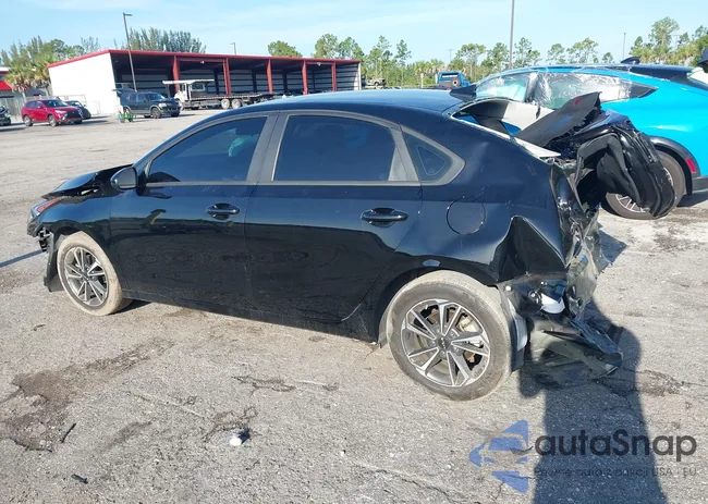 3KPF24AD7PE663483: 42915393