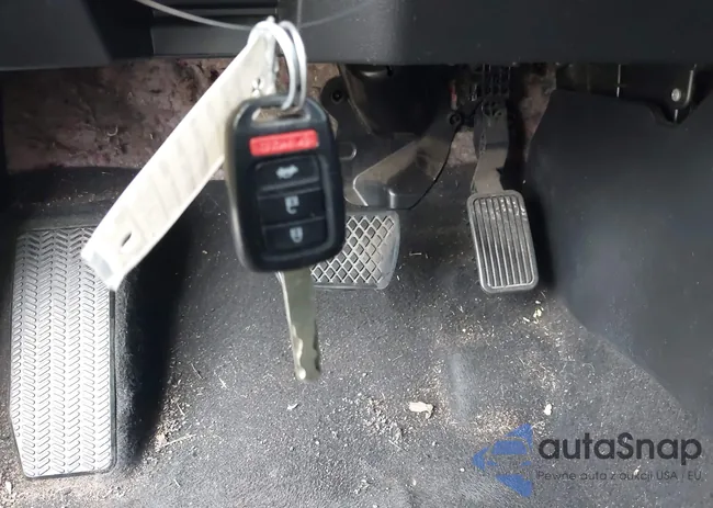 1HGCR2F3XDA164793: 42916717