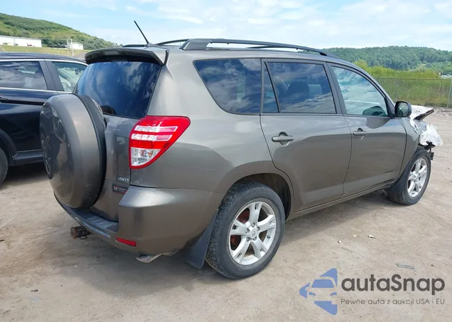 2T3BF4DV2CW194213: 42916876