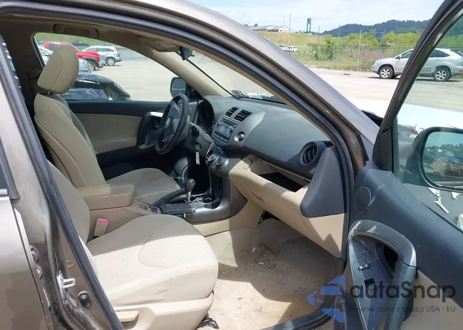 2T3BF4DV2CW194213: 42916876