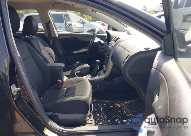 2T1BU4EE4AC444143: 42916942