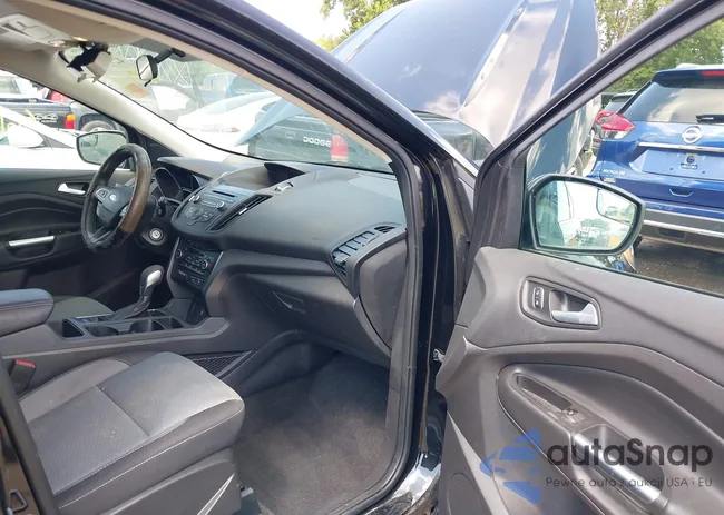 1FMCU0GD9JUB22744: 42917151