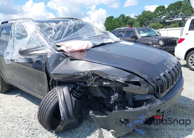 1C4PJMBS5FW687743: 42916351