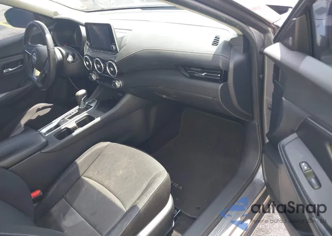 3N1AB8CV8LY275018: 42917844