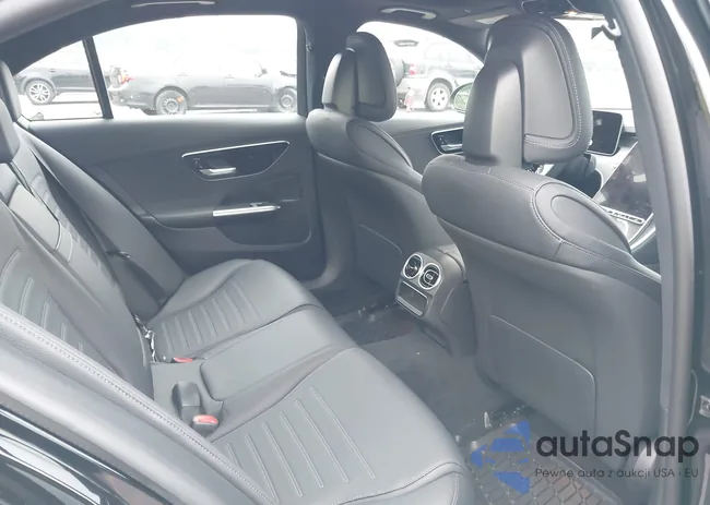 W1KAF4HB9PR127003: 42917919