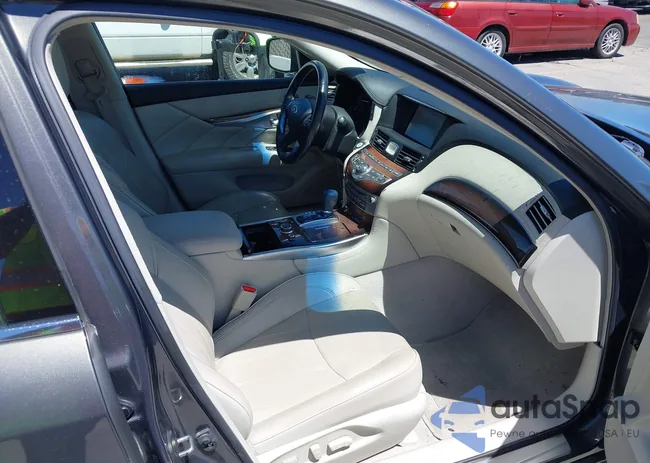 JN1EY1AP5CM910517: 42918035