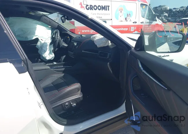 ZN661YUM7RX447169: 42917375