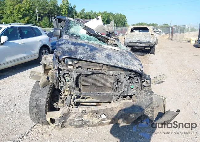 1C4HJWDG7HL681147: 42917626