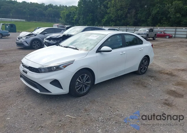 3KPF24AD1RE745986: 42917636