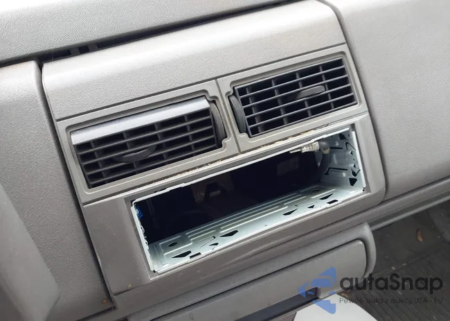 1GCEK19K0RE133819: 42918732