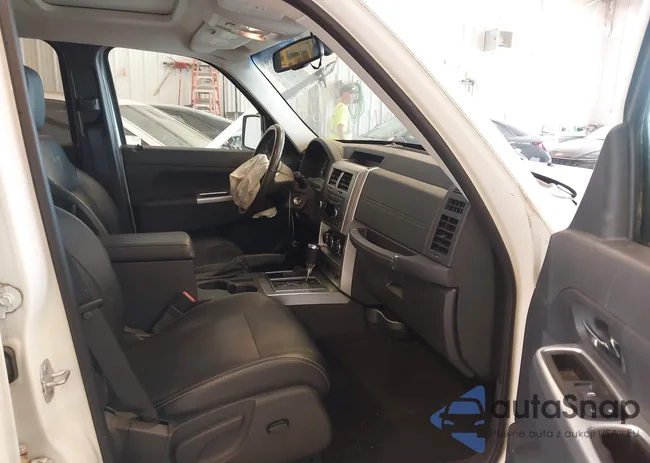 1J8GN58K59W551871: 42918936