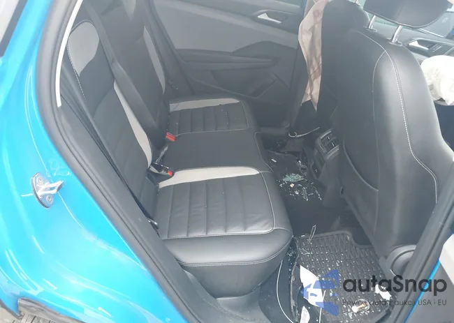 3VV2X7B21NM037771: 42918302