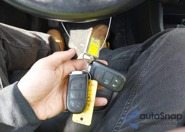 1C4PJMDB4GW175079: 42918404