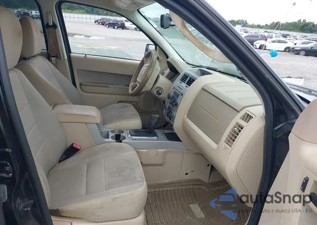 1FMCU0D76BKB95212: 42919749