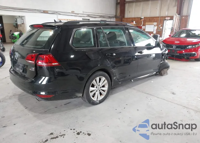 3VW017AU6HM529949: 42919351