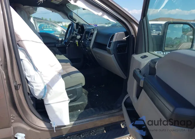 1FTEW1EP8JKC63889: 42919352