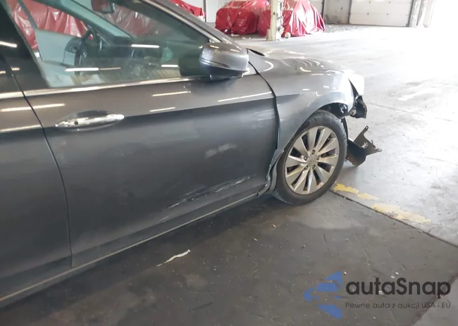 1HGCR3F86DA015461: 42919629