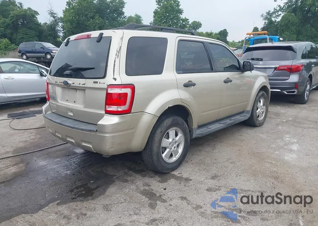 1FMCU9D71BKA90744: 42920753