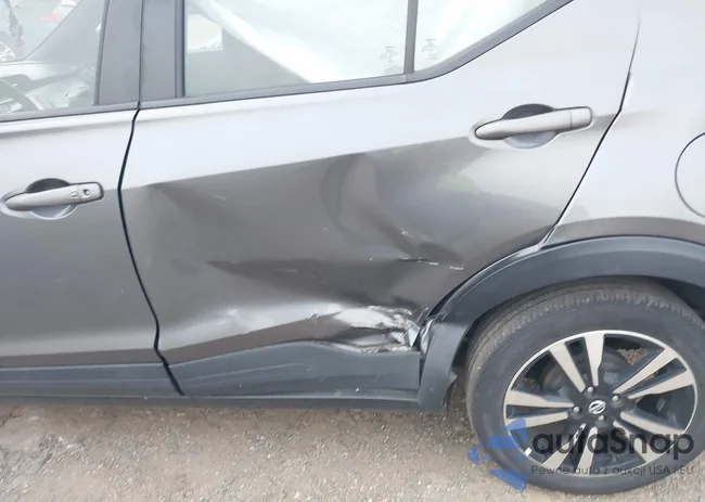 3N1CP5CU8KL552553: 42920975