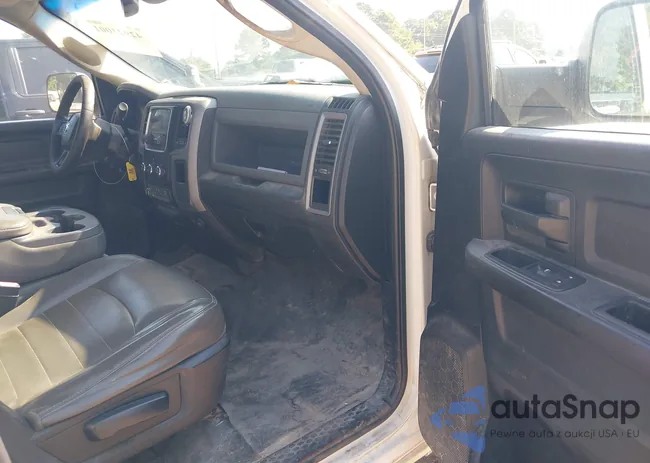 3C6UR4HJ8EG327977: 42921001