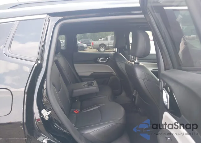 3C4NJDCN8RT139858: 42921018