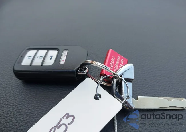 1HGCR2F82DA160202: 42920375