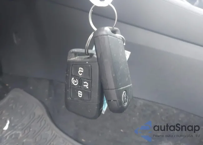 3VW7M7BU2PM054139: 42920666