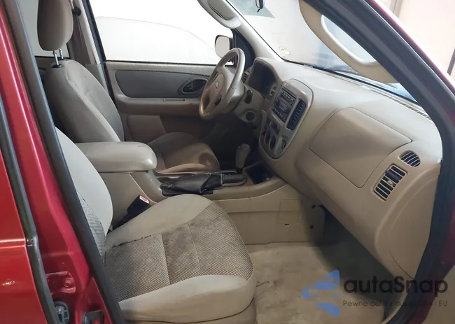 1FMCU03185KA76093: 42921940