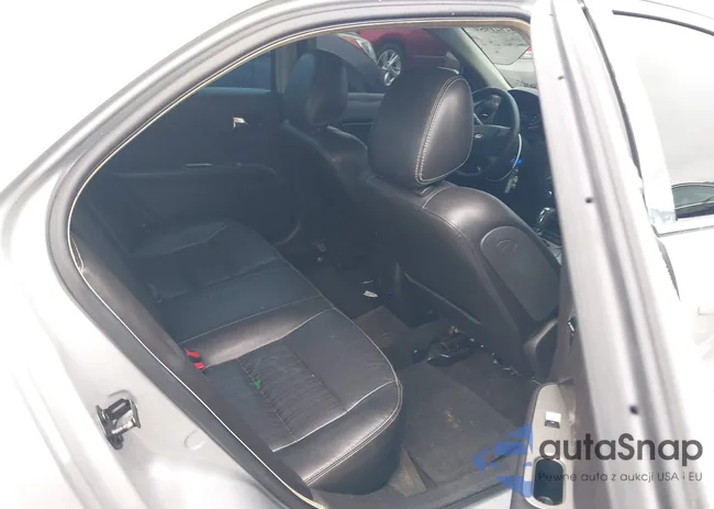 3FAHP0KC8AR205398: 42921959