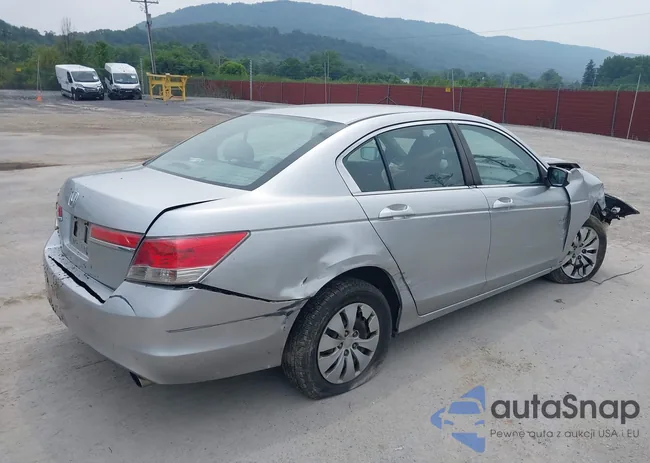 1HGCP2F31CA080768: 42921981