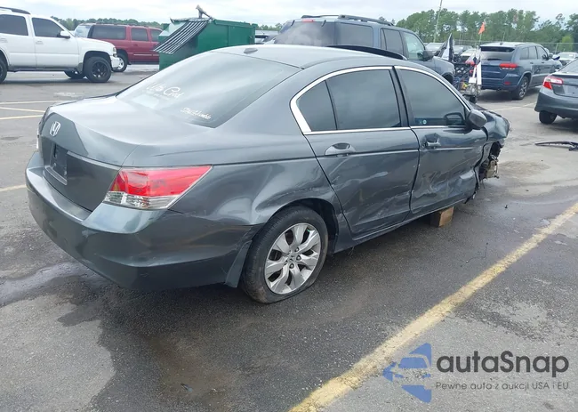 1HGCP26868A133158: 42922258