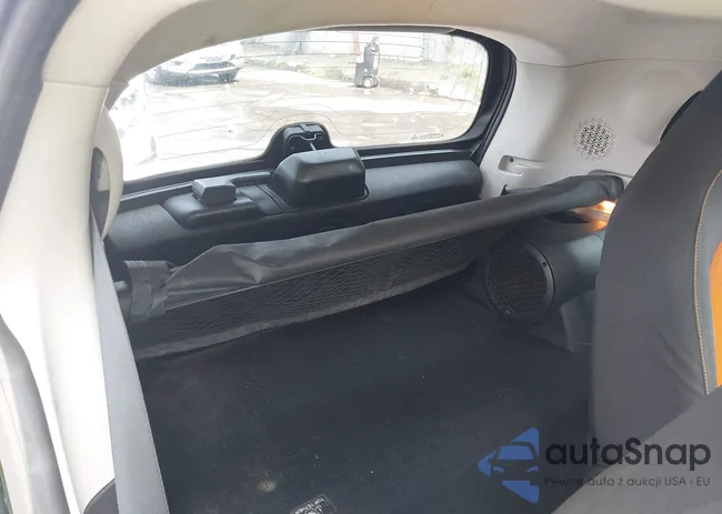 WMEFJ5DA9GK071530: 42921323