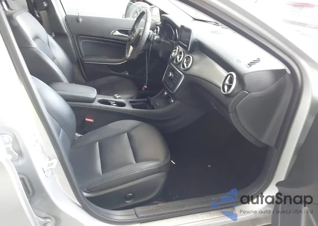 WDCTG4EB2FJ183151: 42921485