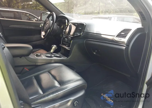 1C4RJFBG3LC193572: 42922739