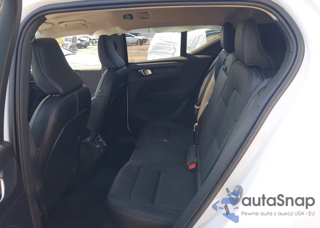 YV4L12UX1P2047630: 42923051