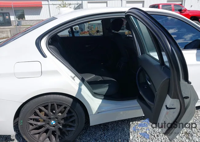 WBA8E1G38HNU16934: 42923066